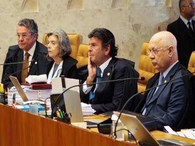 Resultado de imagem para Maioria do STF decide que Renan continua na Presidência do Senado