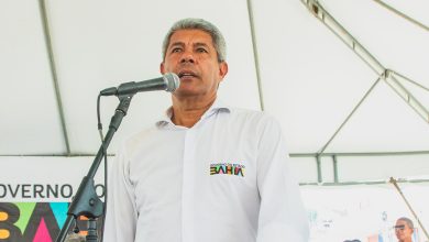 Governador Jeronimo Rodrigues.