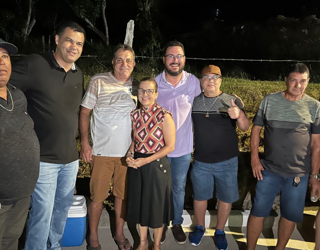 Apoiadores do prefeito Digão. 