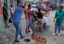 Técnico fazendo escavação para sinaleira