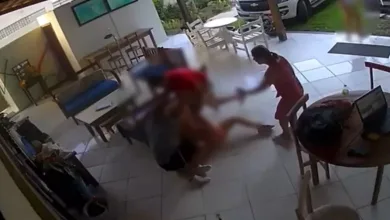 Homem agride tia idosa com socos na cara em Porto Seguro