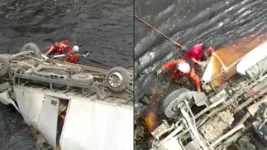 Carreta com cabine submersa no rio Santo Antônio em Lençóis