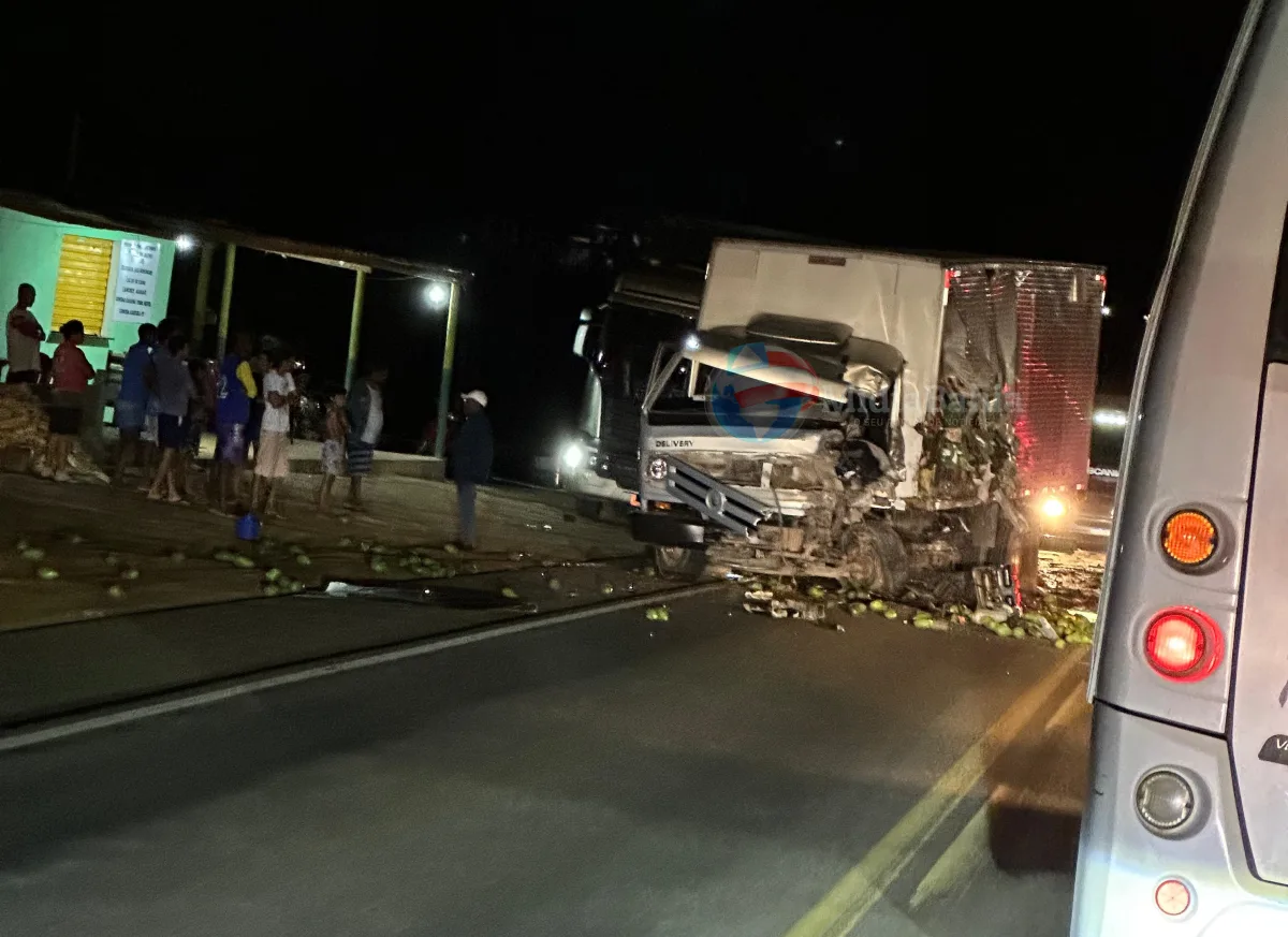 Caminhão Baú acidente Cruzeiro de Laje