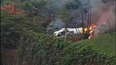 Avião cai em Vinhedo, São Paulo